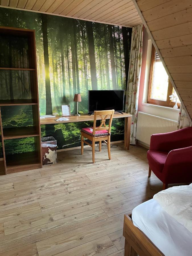 Landgasthof Hirsch Remchingen Eksteriør billede